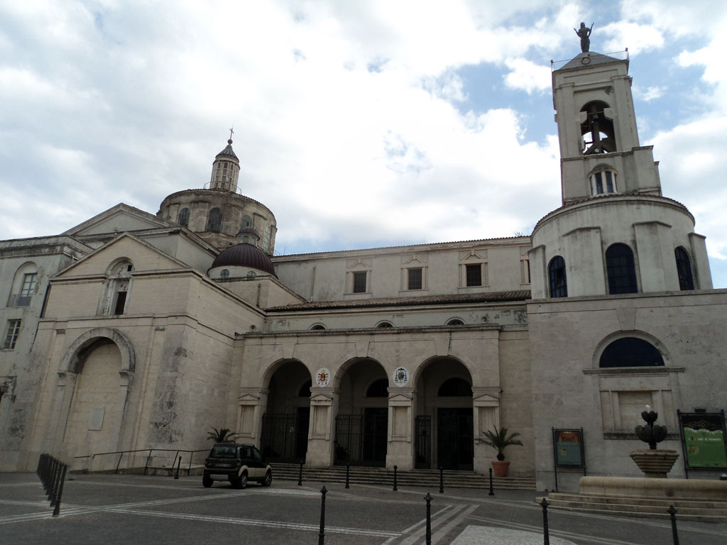 Duomo Catanzaro rischia chiusura, Oliverio: Regione interverrà 