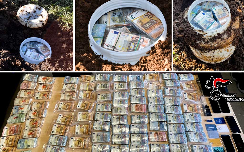 Trovati oltre 477mila euro nascosti sotto terra e in un divano: sequestrati dai carabinieri nel Reggino