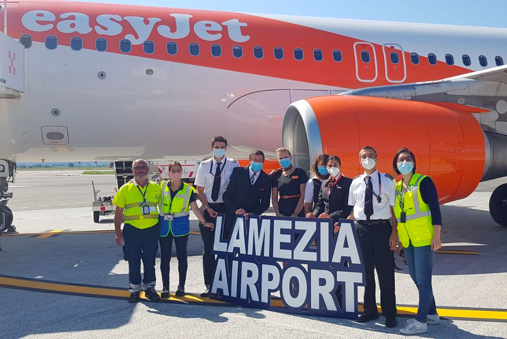 Atterrato il primo volo Easyjet da Ginevra a Lamezia 