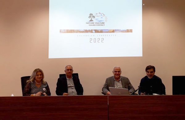 Presentato il calendario di Ivan Comi, il fascino della natura calabrese in dodici scatti: il ricavato sarà destinato all’Acmo