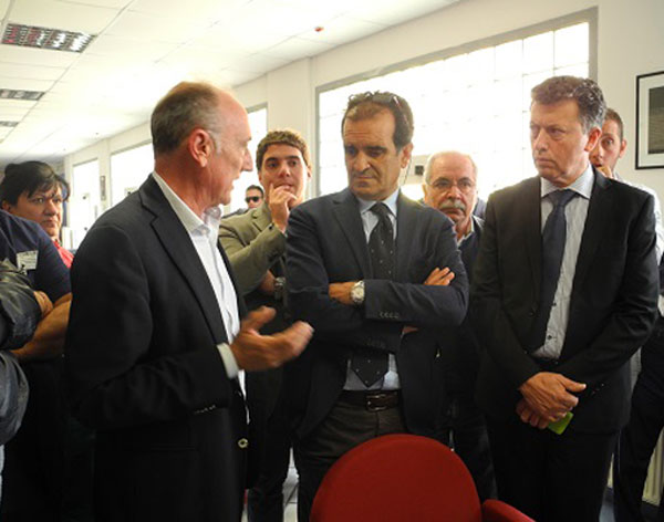 Enzo Bruno (presidente provincia Cz) incontra lavoratori 'Fondazione Campanella'