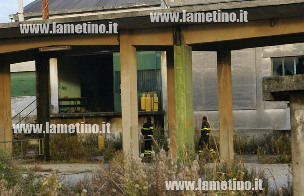 Ex-cantina-Sociale-sambiase-incendio-nov-2013-2.jpg