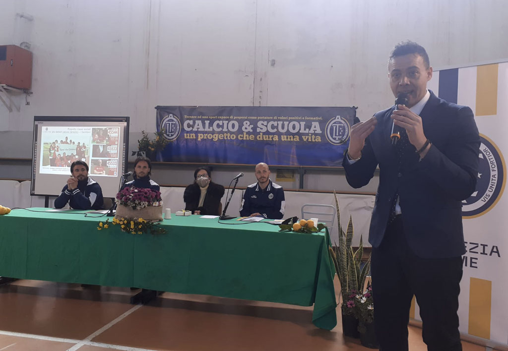 Progetto “Calcio e Scuola”, IIS “Costanzo” ospita l’FC Lamezia Terme in sede Savutano