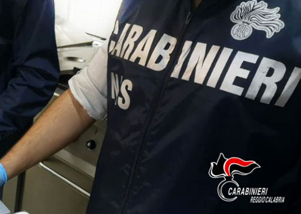 Anomalie nella tracciabilità del latte, Carabinieri sequestrano 3,5 tonnellate di prodotti caseari nel Reggino