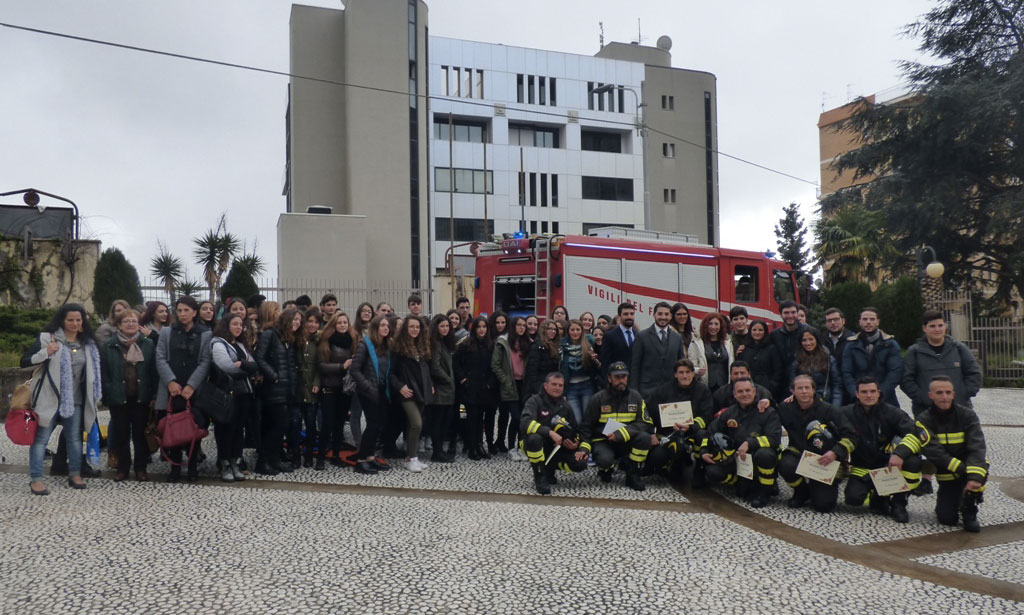 La sicurezza stradale approda nelle scuole, manifestazione Leo Club al Liceo Classico "Galluppi"