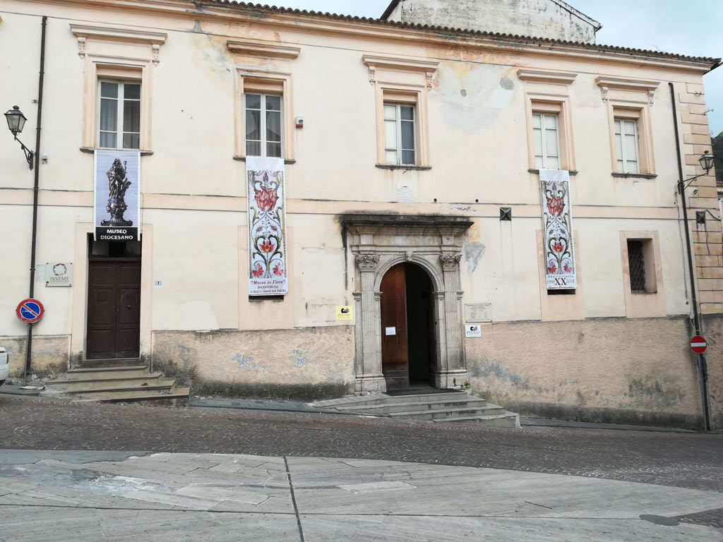 Lamezia, Caritas Diocesana avvia raccolta fondi a sostegno delle popolazioni dell’Ucraina