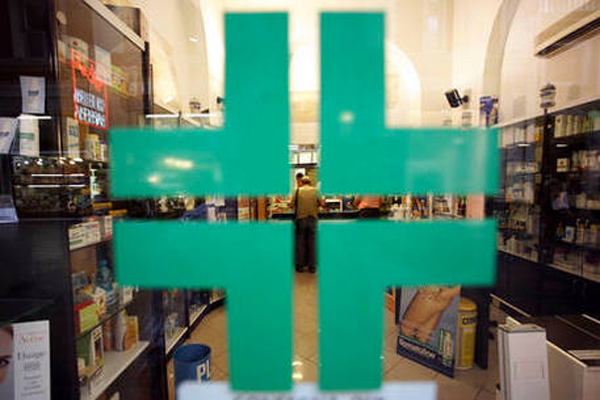 Covid, somministrata prima dose vaccino a 350 farmacisti della provincia di Catanzaro