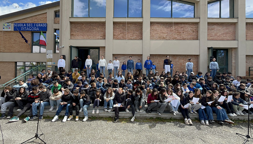 Focus-autismo-5Gli-studenti-animano-la-manifestazione_641f2.jpg