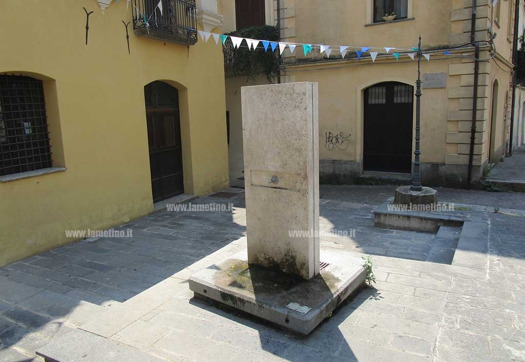 Fontanaartistica.jpg