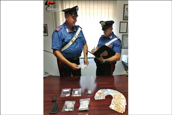 Nascondeva droga in buca scavata sotto albero, arrestato 35enne nel cosentino
