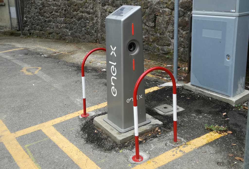 A Serrastretta operative le infrastrutture di ricarica per veicoli elettrici