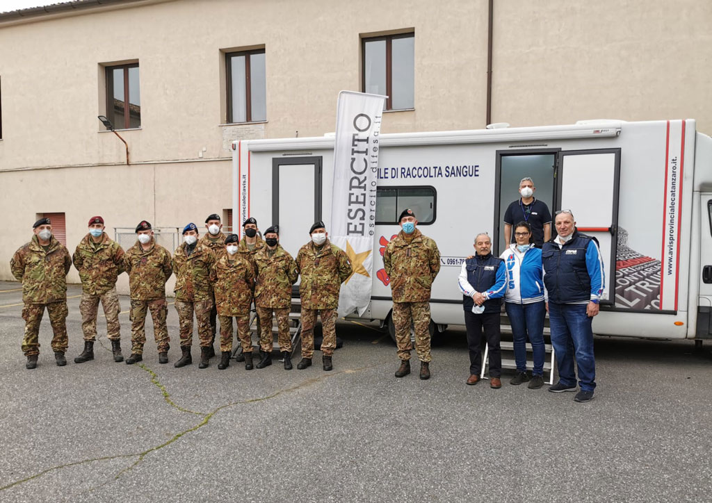 Foto-di-gruppo-esercito_07a4c.jpg