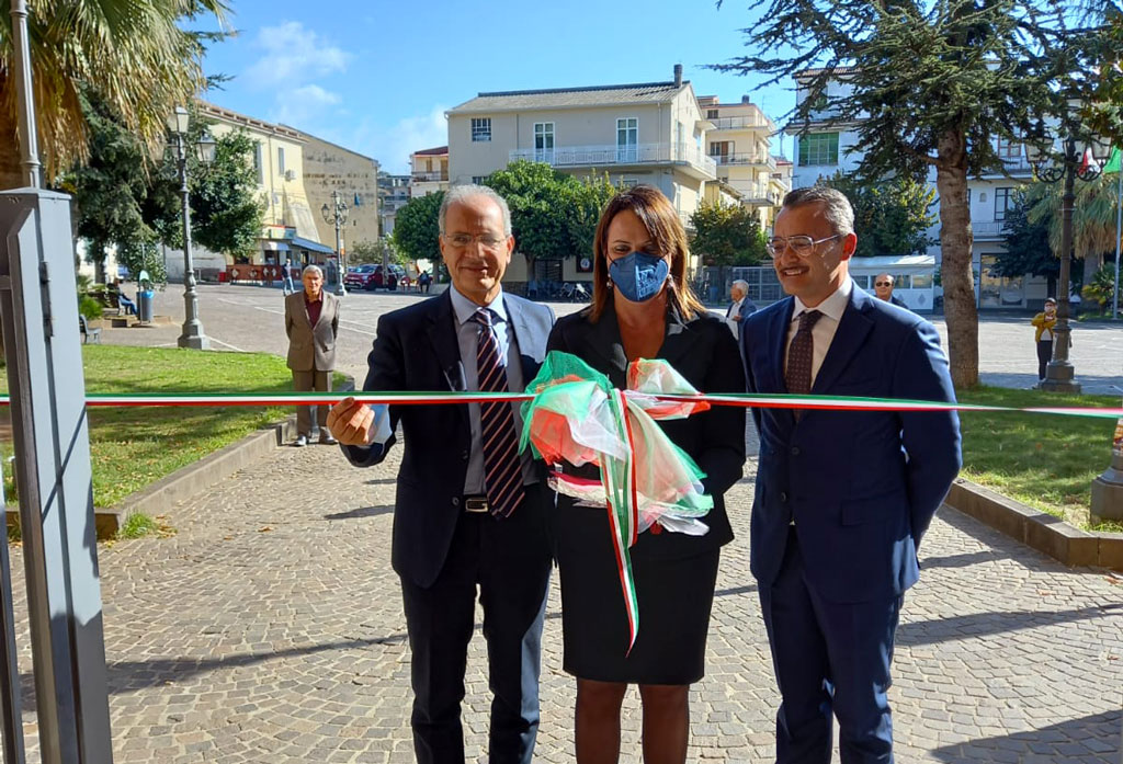 Lamezia, inaugurata Galleria d'Arte didattica Permanente alla scuola primaria Borrello