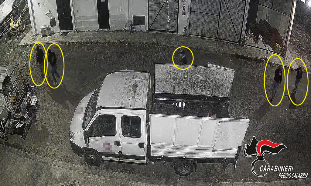 Furti ai danni di privati e società, arresti in Calabria - Video