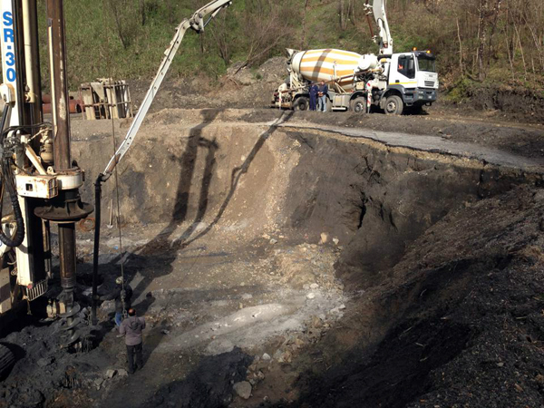 Calabria: Proseguono i lavori di ripristino strada in località Cirignano di Conflenti