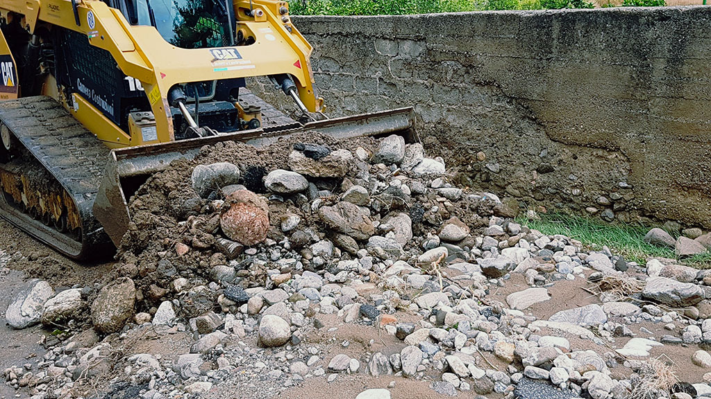 Piogge intense in Calabria: danni nel reggino, a Scilla fango e detriti sul lungomare