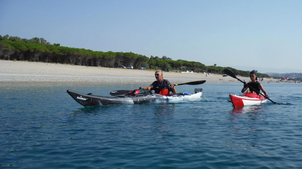 Giro in kayak tra le coste di Campania, Basilicata e Calabria per Mazzacoco e Rizzo