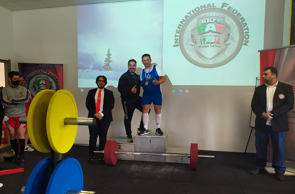 Disciplina "stacco da terra", l'atleta di Soveria Mannelli Francesco Posella campione d'Italia nella categoria 90 kg master 4