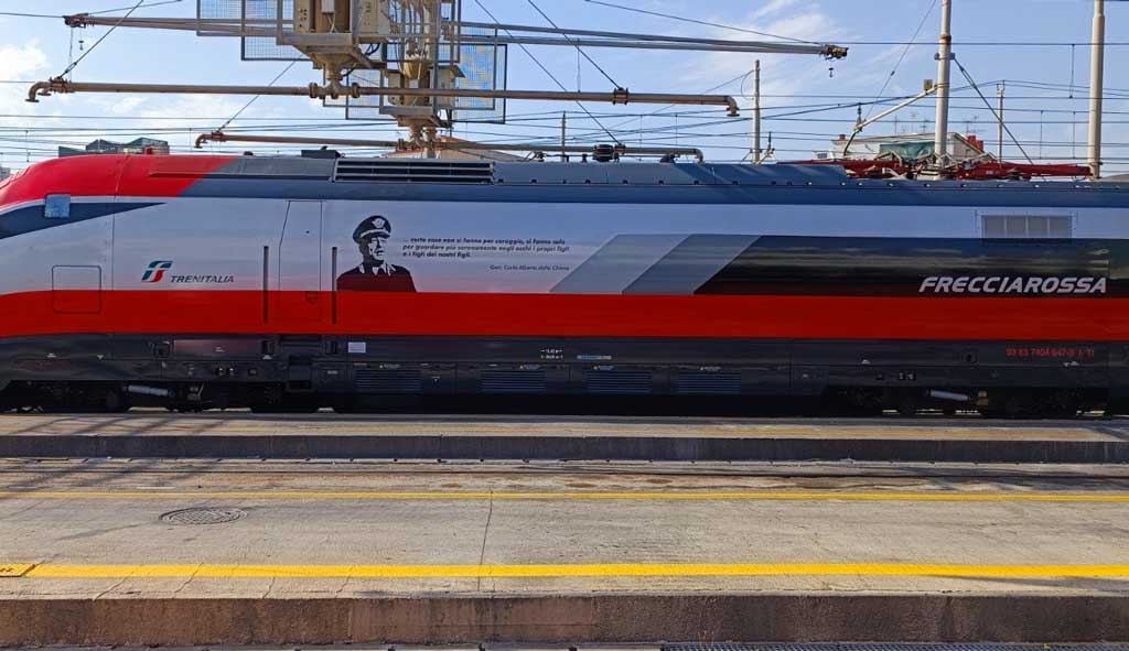 Frecciarossa-treno-dalla-Chiesa_a828e.jpg
