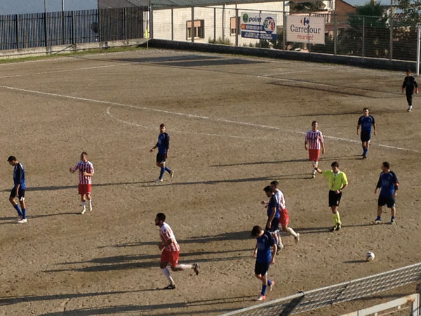 Calcio: Prima Categoria, il Fronti travolge in casa la Zungrese