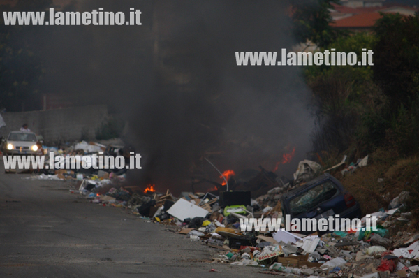 Lamezia: Ancora fumi nel campo rom di Scordovillo