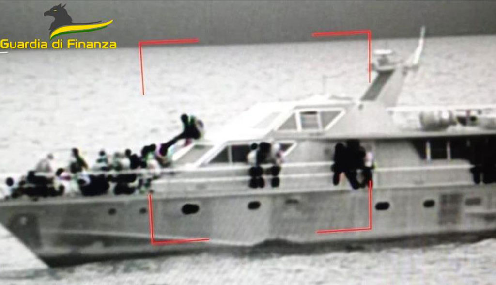 Immigrazione irregolare in Calabria, individuati tre presunti scafisti