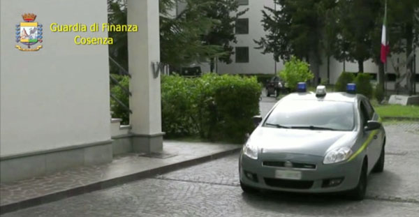 Operazione "Ghost building", scoperta evasione fiscale da 30 milioni  a Cosenza - VIDEO