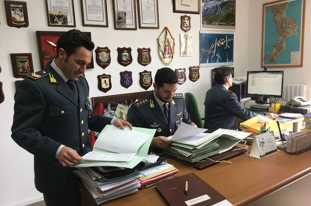 Bancarotta fraudolenta: Gdf denuncia imprenditore e sequestra beni nel cosentino