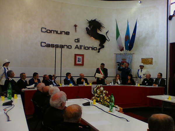 Conferita cittadinanza Cassano allo Jonio a monsignor Galantino
