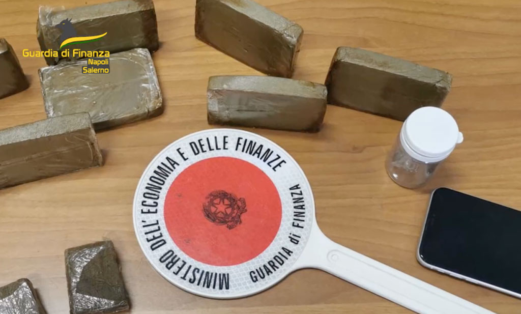 Spaccio nel Cosentino, 4 arresti della Guardia di Finanza di Napoli e Salerno