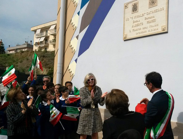 Calabria: Ministro Giannini intitola istituto a maestro Manzi 
