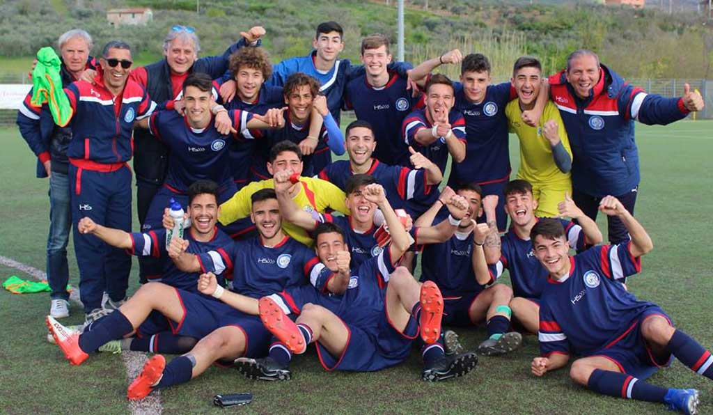 Torneo regioni: l'Under 19 di mister Salerno vola ai quarti. Eliminate le due restanti rappresentative calabresi