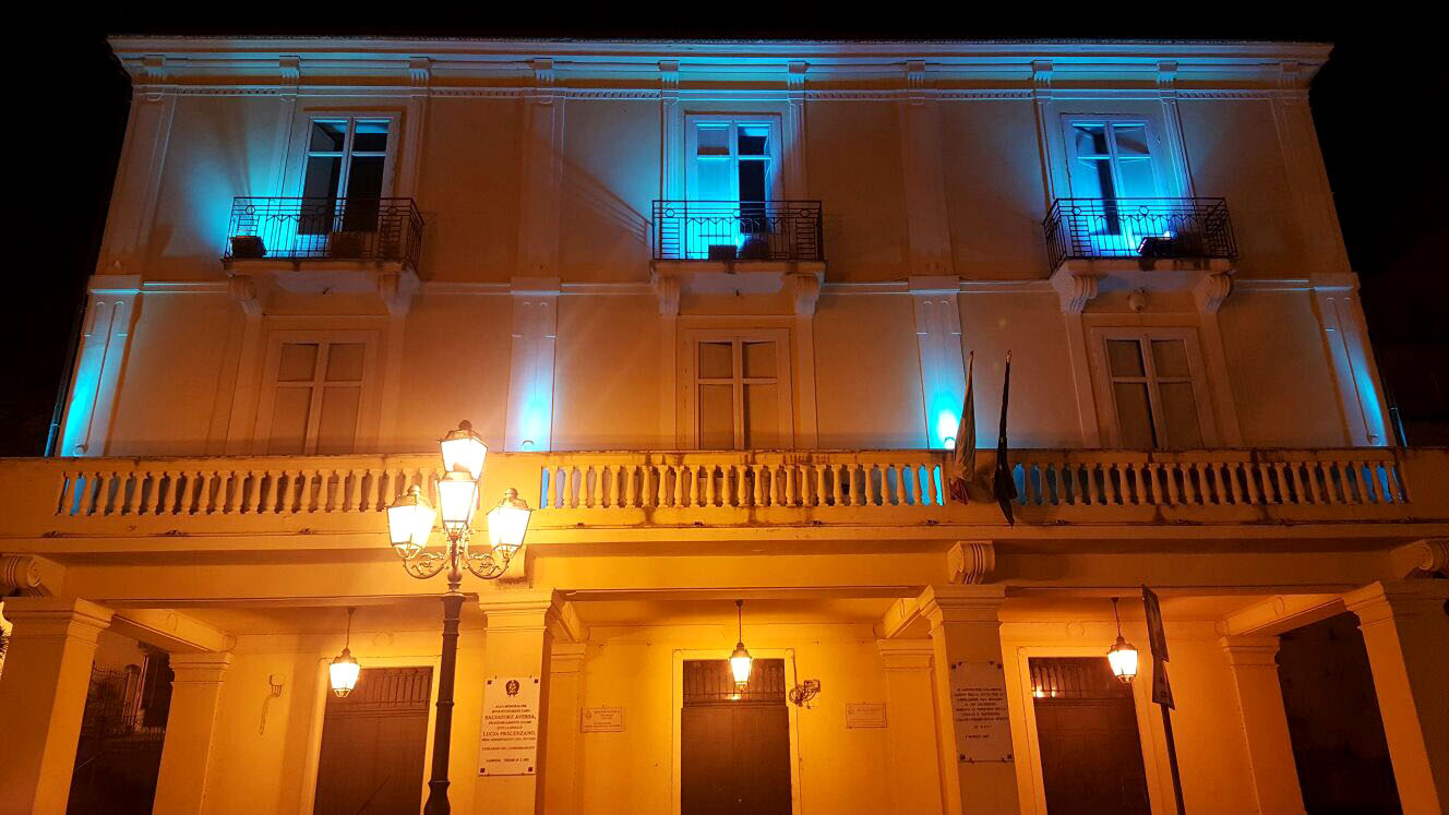 Lamezia si tinge di blu per la giornata mondiale sull’autismo
