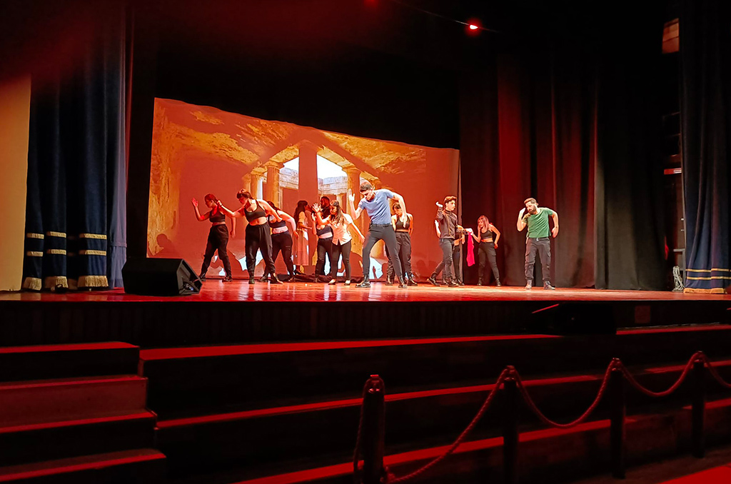 Studenti del liceo "Siciliani" in scena a Catanzaro con “Otello, l’ultimo bacio” e talk sulla violenza di genere