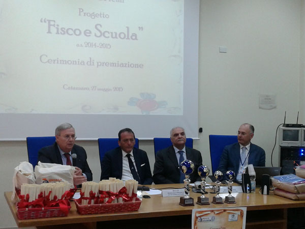 Cerimonia premiazione concorso “Fisco e Scuola” a Catanzaro