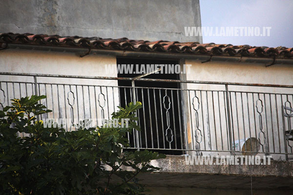 IL-BALCOnE-DOVE-FUORIUSCITO-IL-FUMO.jpg