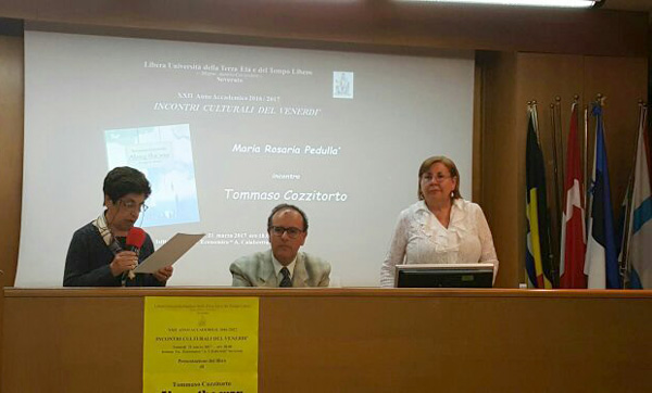 Presentato "Along the way-Lungo la strada" di Tommaso Cozzitorto a Soverato 