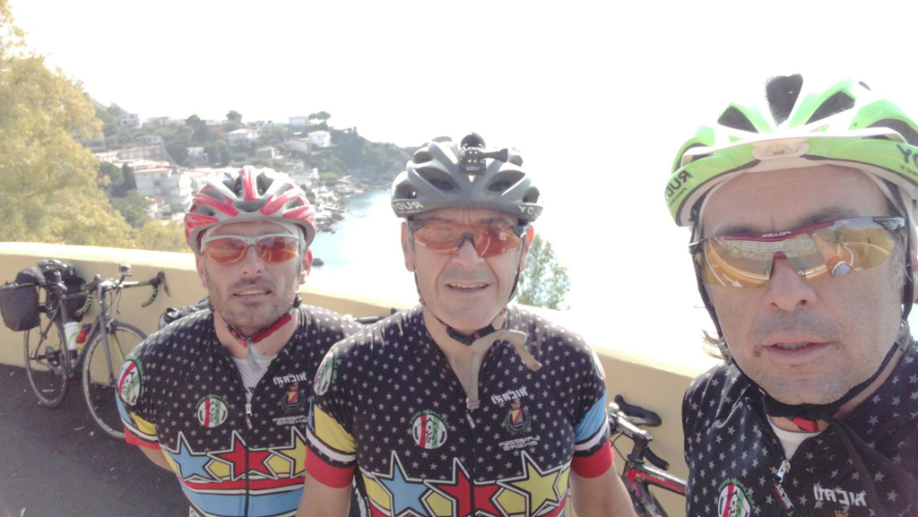 "Il Giro della Calabria" in bicicletta, tre atleti dell'Asd Lamezia Bikers percorrono impresa di 826,5 chilometri