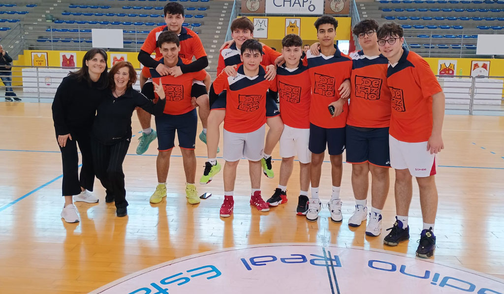 Campionati sportivi studenteschi di basket, studenti dell'istituto "Valentino De Fazio" accedono alla fase regionale