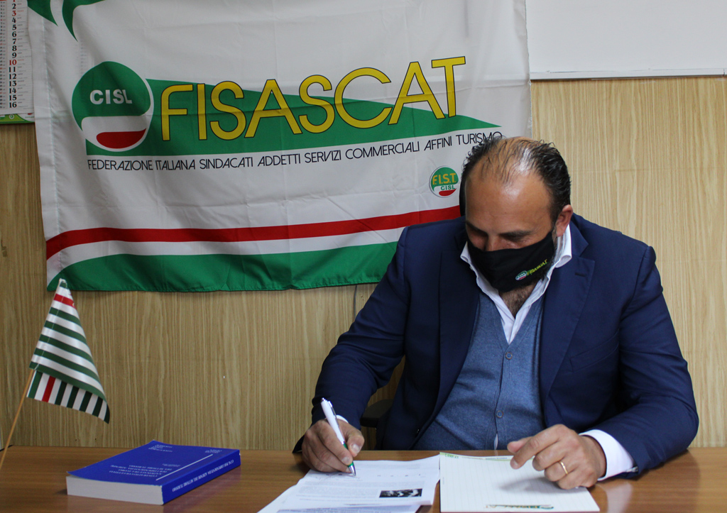 Turismo, Fisacat Cisl: "Basta spot promozionali. Spirlì si sieda ad un tavolo con le associazioni di categoria"