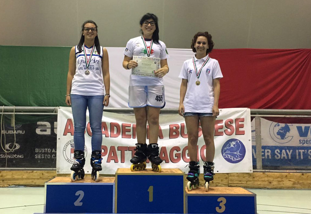 Pattinaggio freestyle, la lametina De Sensi conquista oro ai campionati italiani a Busto Arsizio