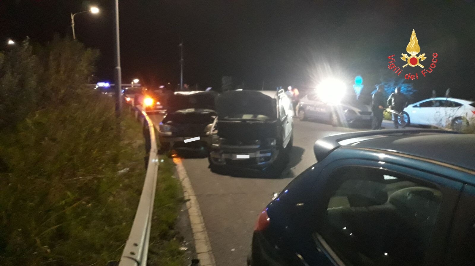  Incidente a Catanzaro tra quattro auto, 3 feriti