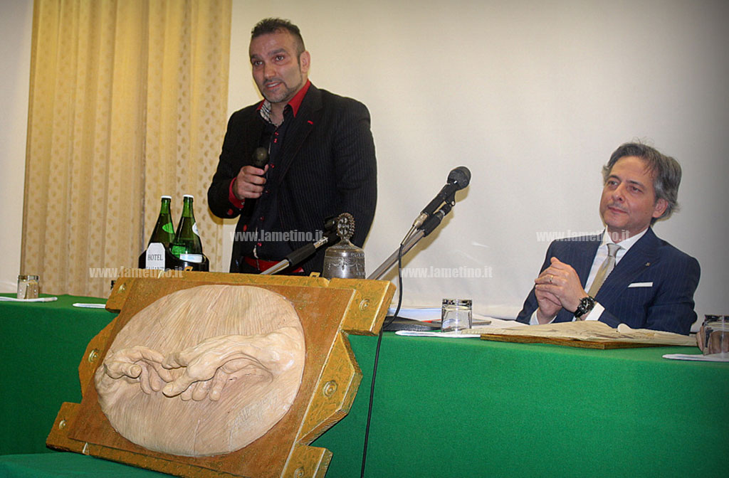 Lamezia, il premio Valter Greco del Rotary Club all’artista lametino Raffaele Mazza