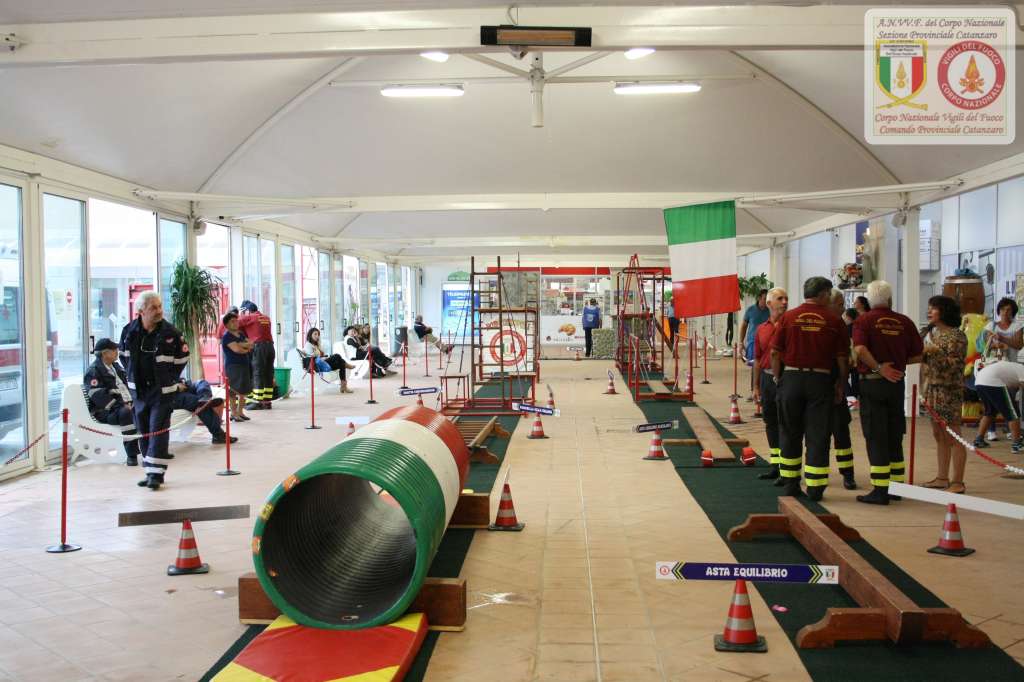Simulazione interventi vigili del fuoco, svolta manifestazione "Pompieropoli" a Catanzaro
