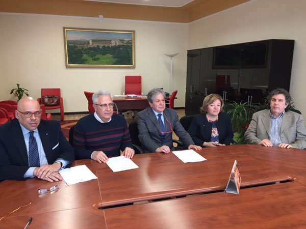 Prenotazioni in farmacia: firmato protocollo tra Asp e Federfarma Catanzaro