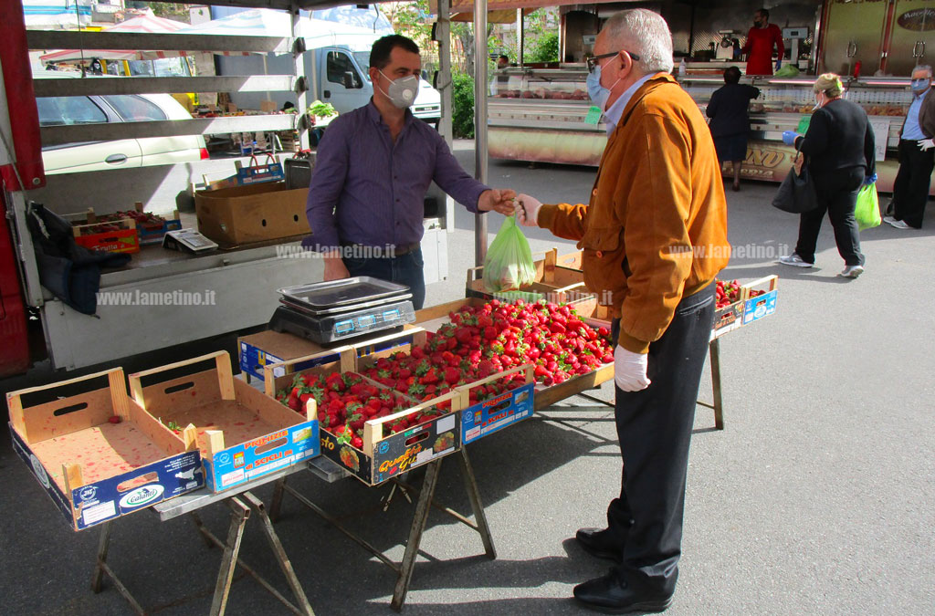 Lamezia, da domani mercati rionali riaperti per tutti gli operatori commerciali