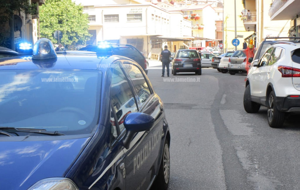 Lamezia, auto investe pedone in viale Primo Maggio: anziano trasportato in ospedale