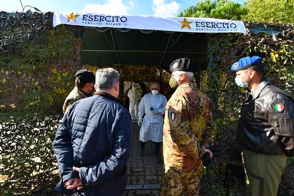 Tensostruttura per tamponi a Catanzaro, Spirlì: "Governo latita, la Regione no"