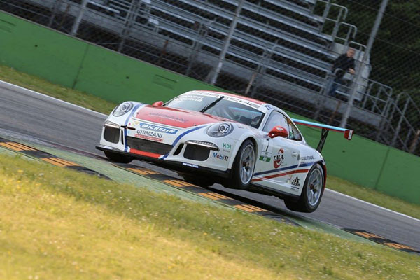 Il calabrese Simone Iaquinta terzo alla Gran Turismo Cup