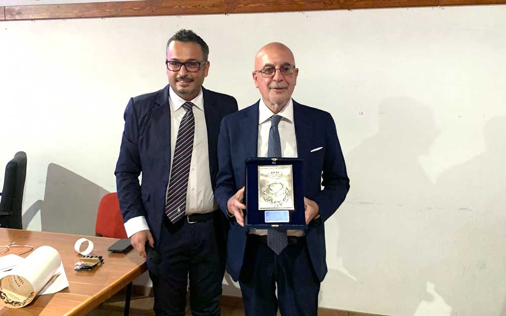Il-Sindaco-Vittorio-Scerbo-e-il-Prof.-Ciro-Indolfi_4d250.jpg